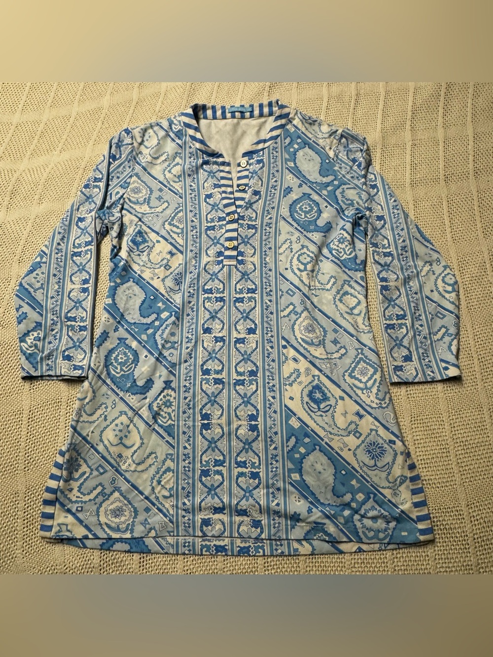 J McLaughlin Blue & White Printed Tunic Top